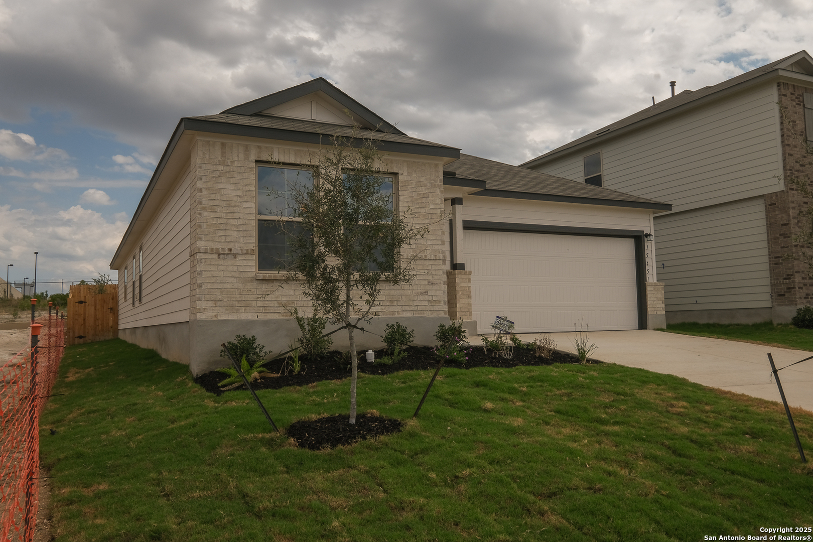 property viewer photo 36