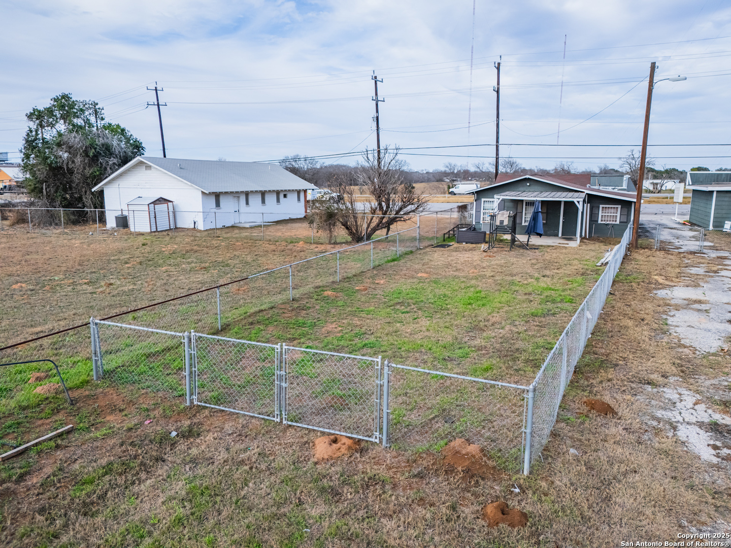 main property photo 5