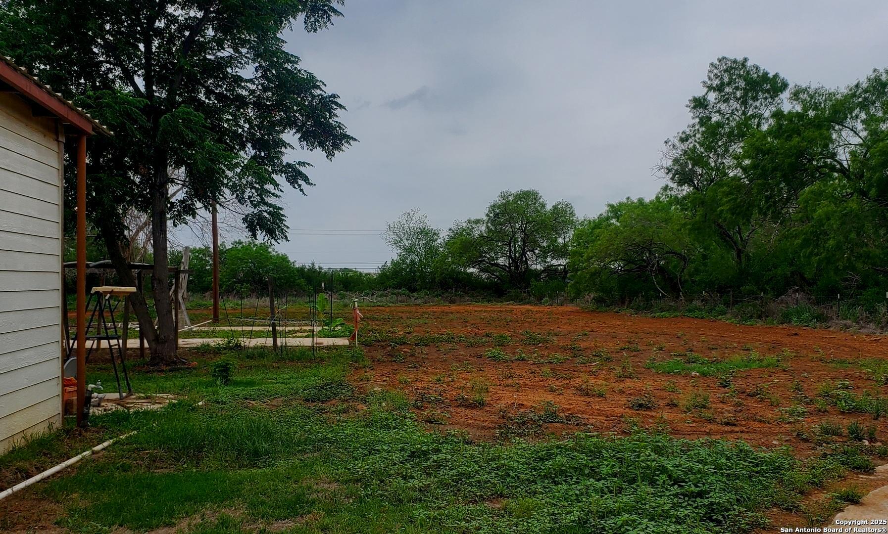 main property photo 10