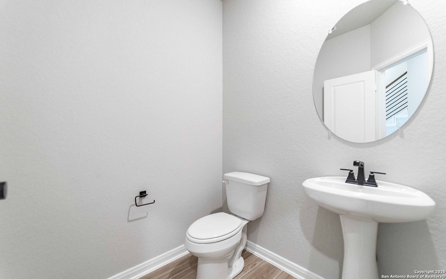 main property photo 15