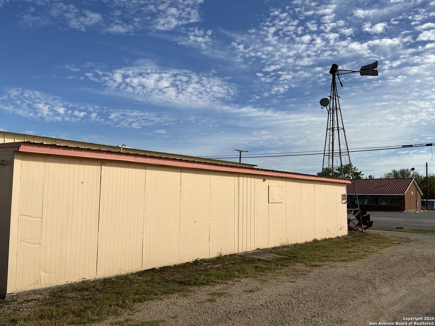 main property photo 11