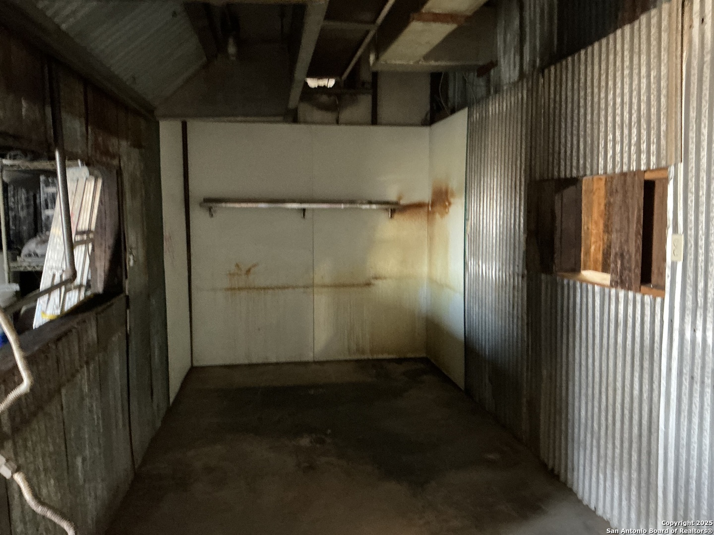 main property photo 9