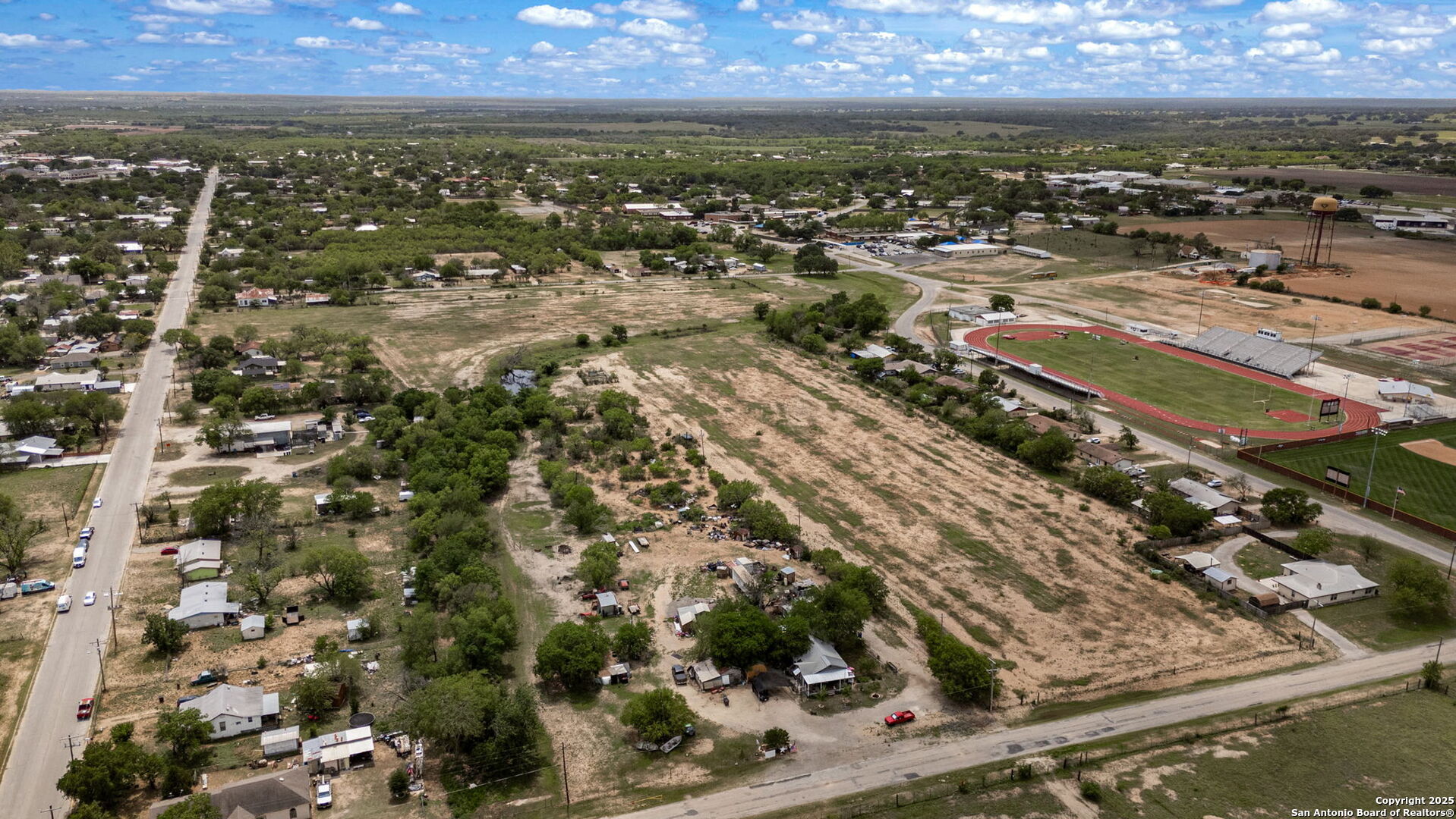 main property photo 10