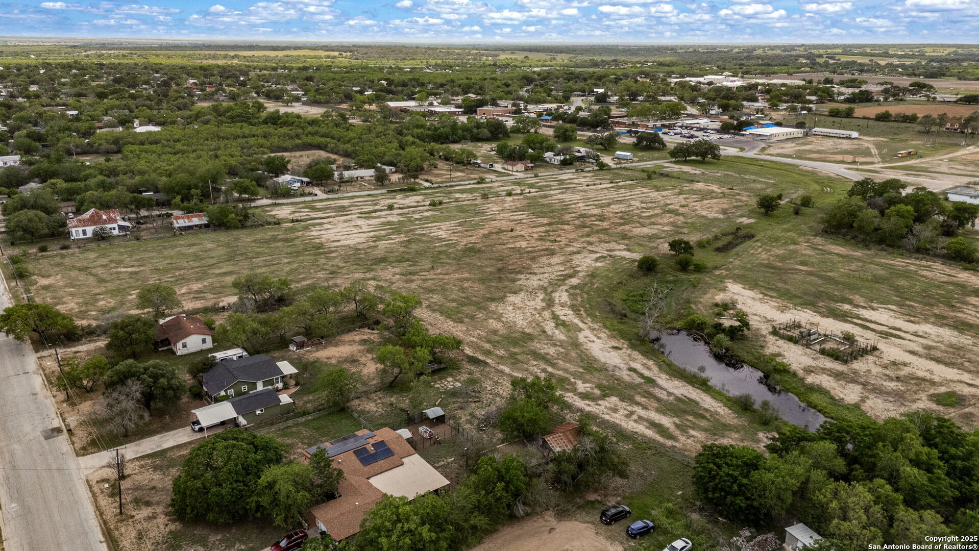 main property photo 7