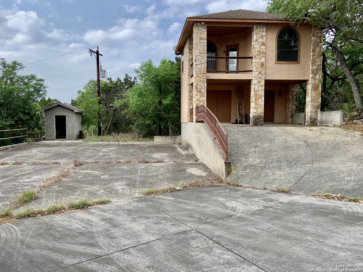 main property photo 20