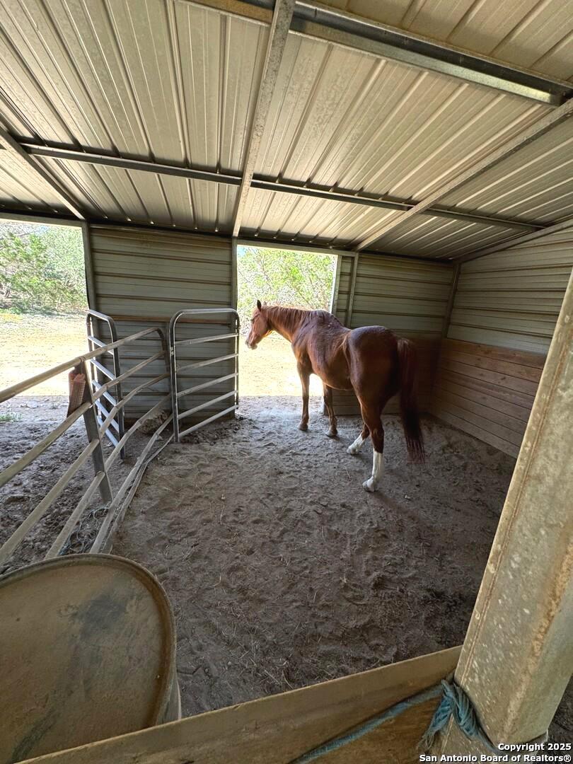 main property photo 17