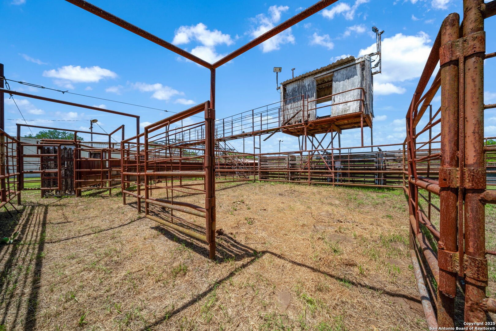 main property photo 16