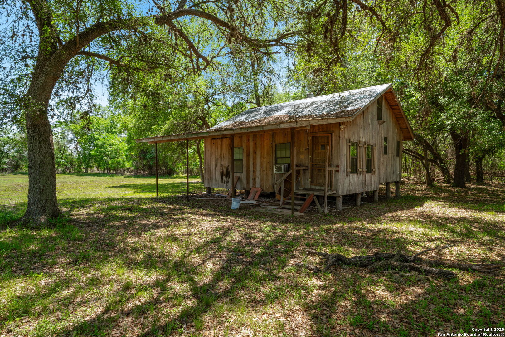main property photo 25