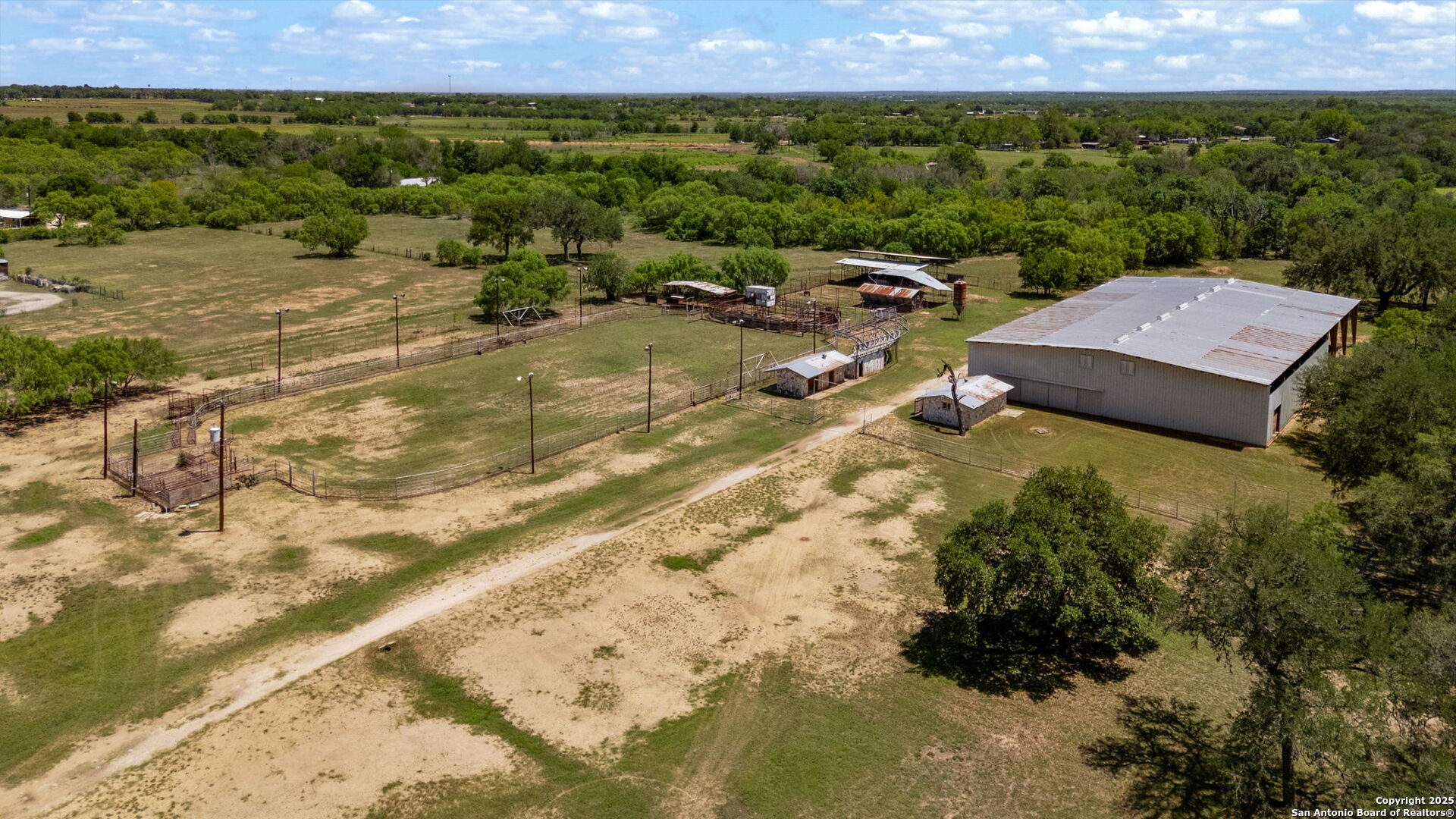 main property photo 4