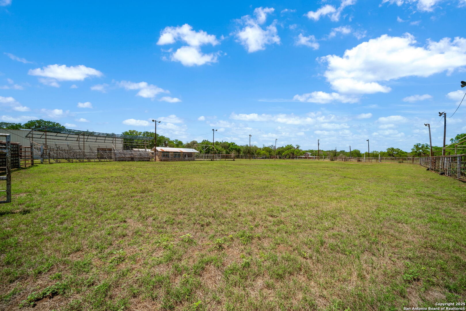 main property photo 17