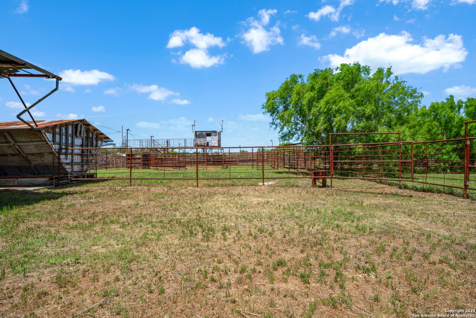main property photo 18