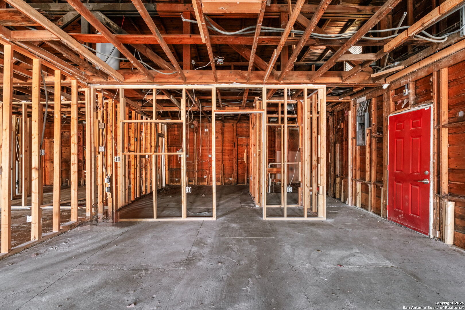 main property photo 7