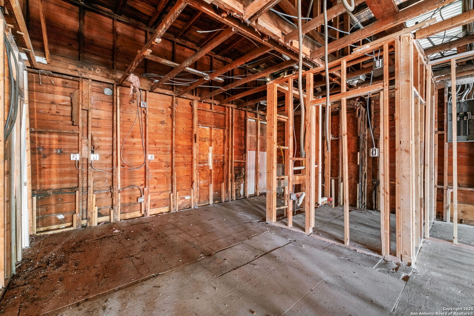 main property photo 9