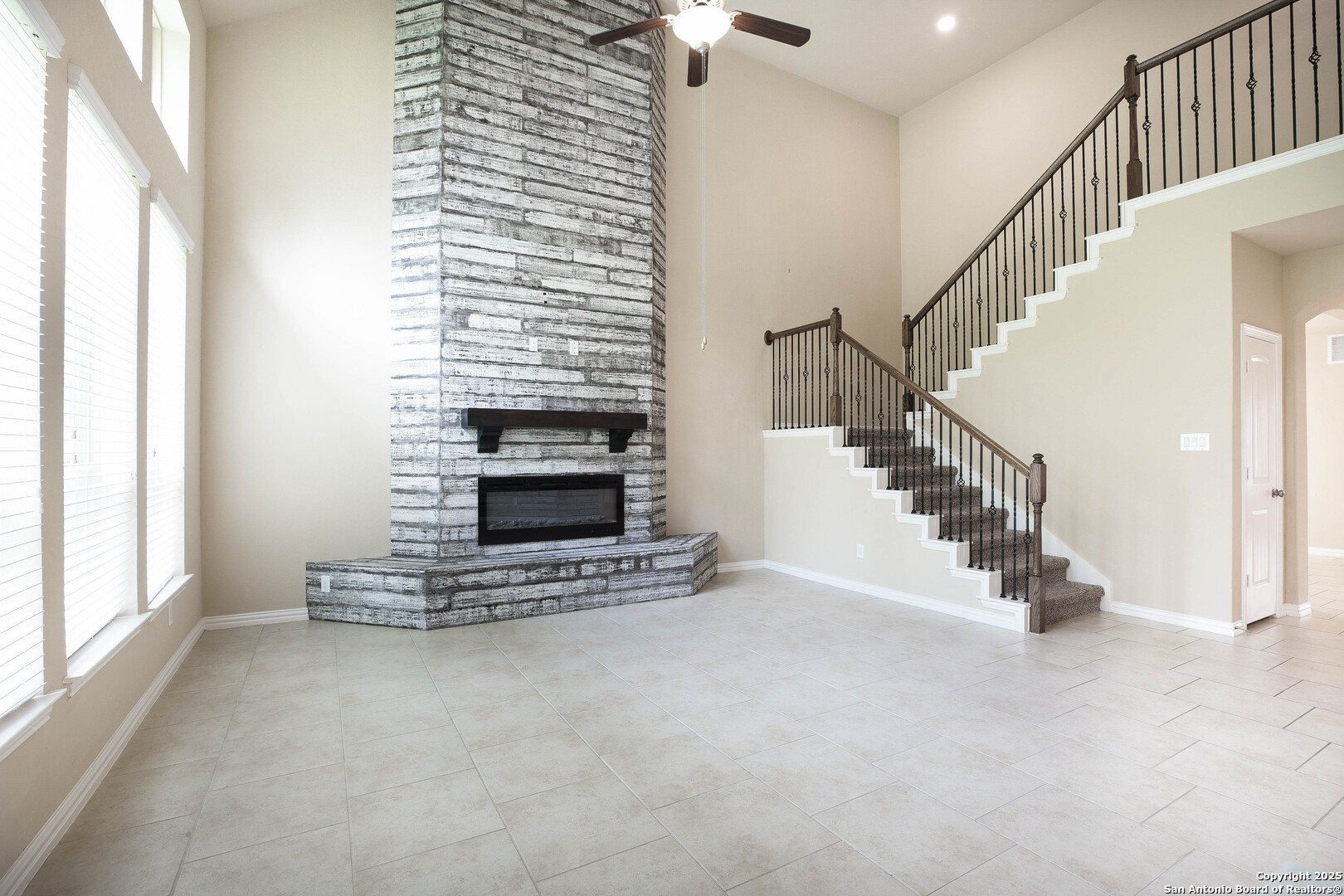 property viewer photo 8