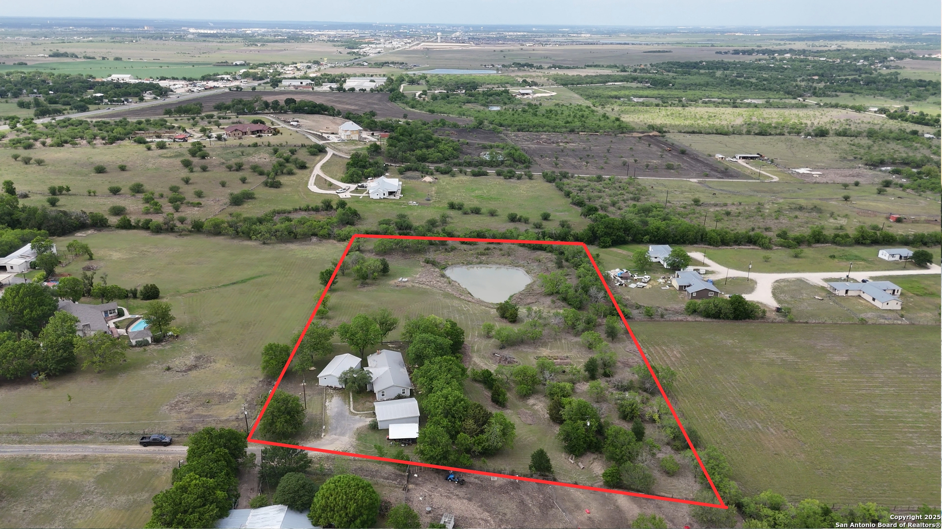 main property photo 40