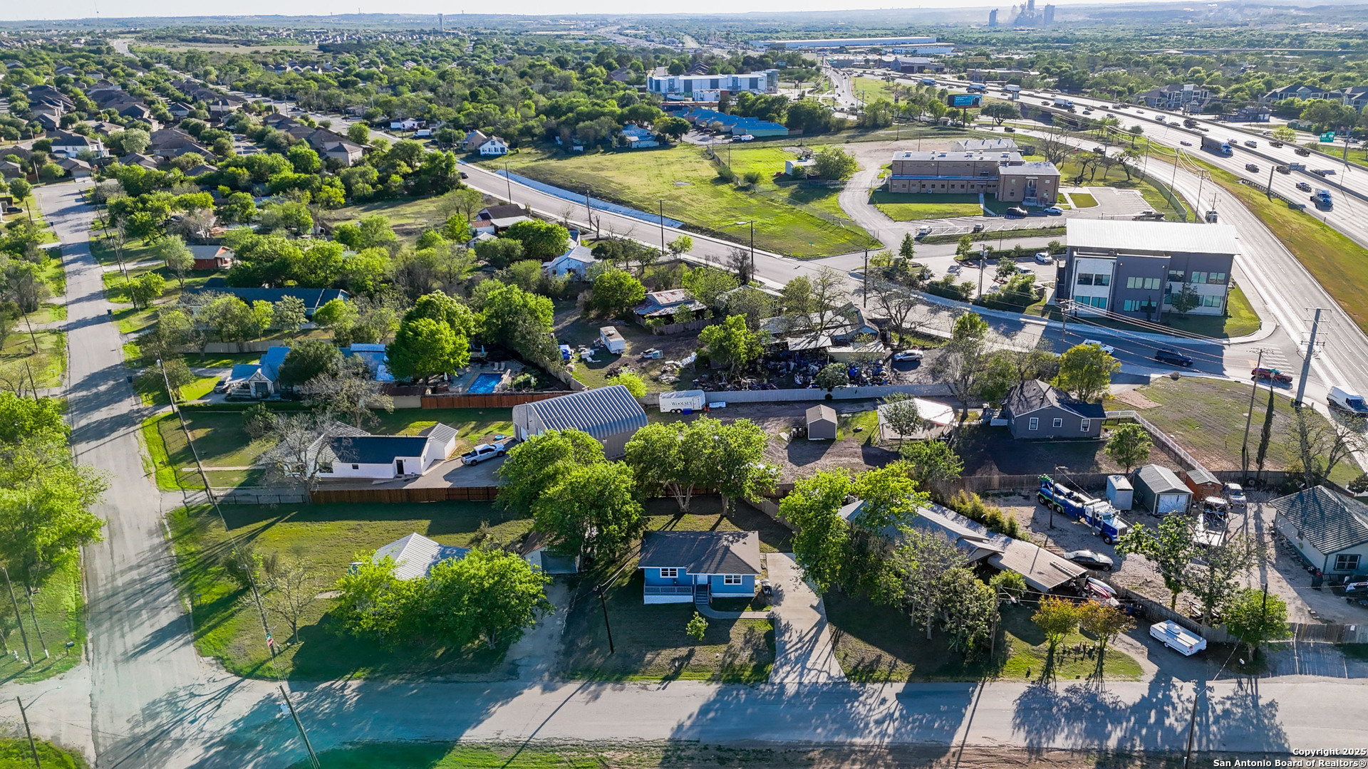 main property photo 29