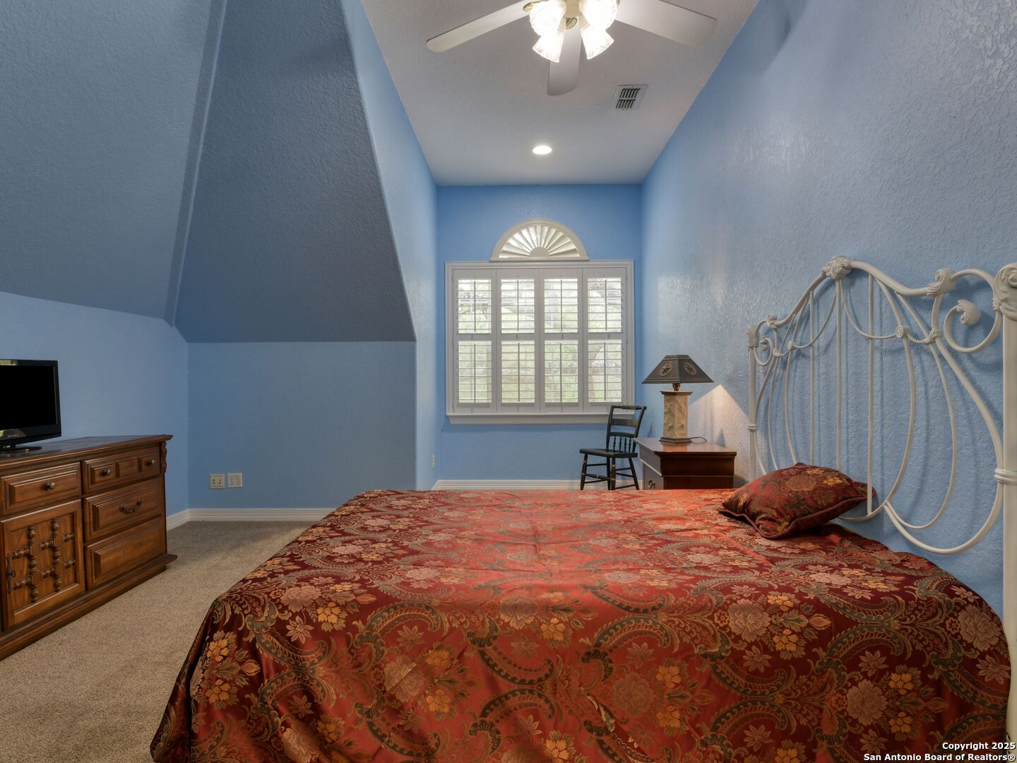 main property photo 49