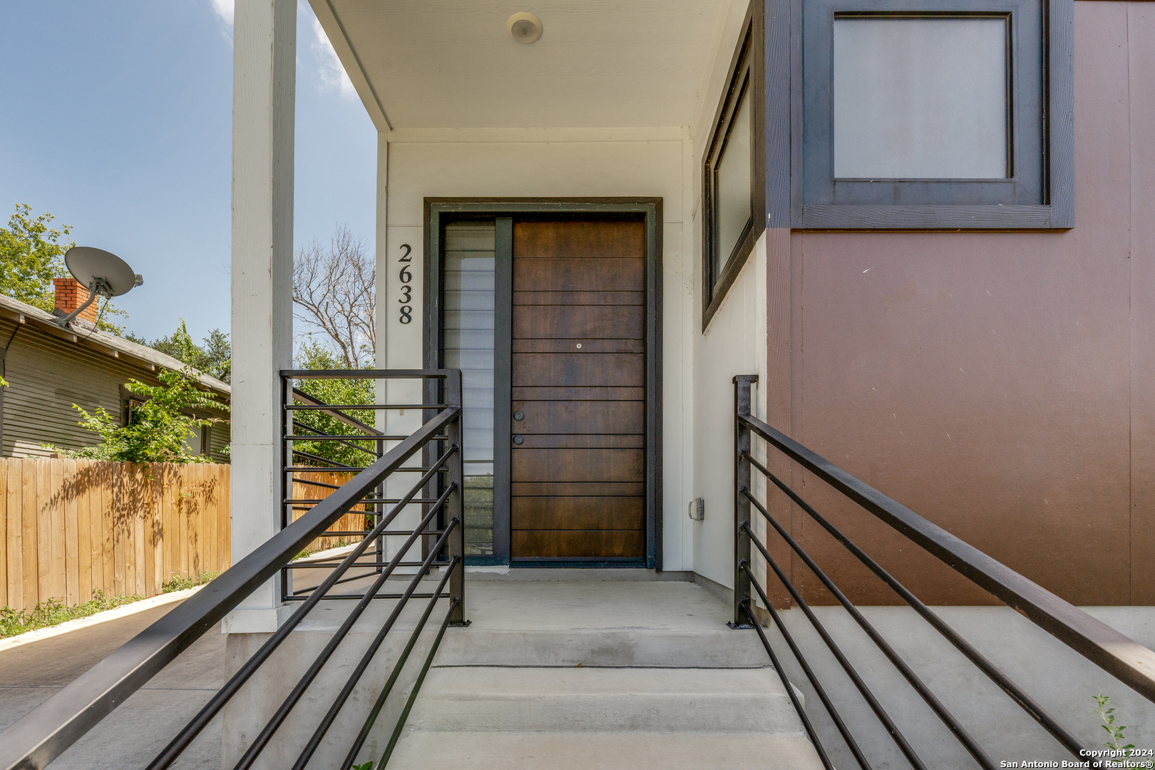 main property photo 3