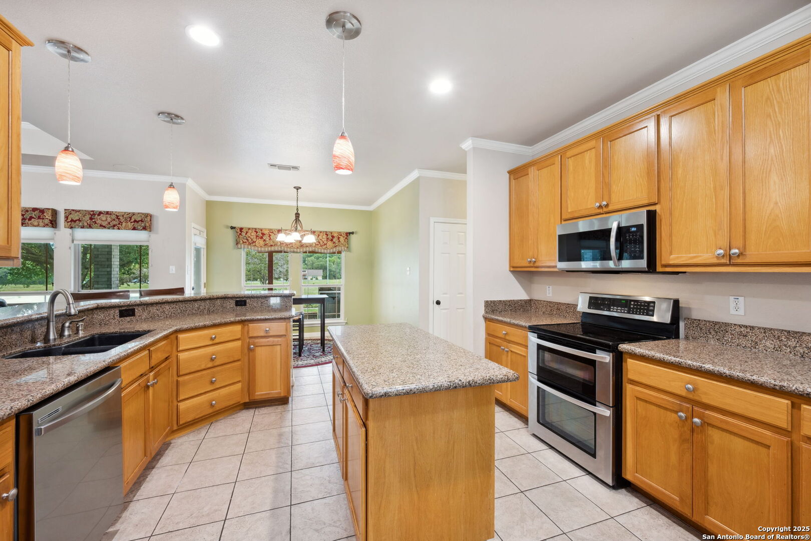 main property photo 7