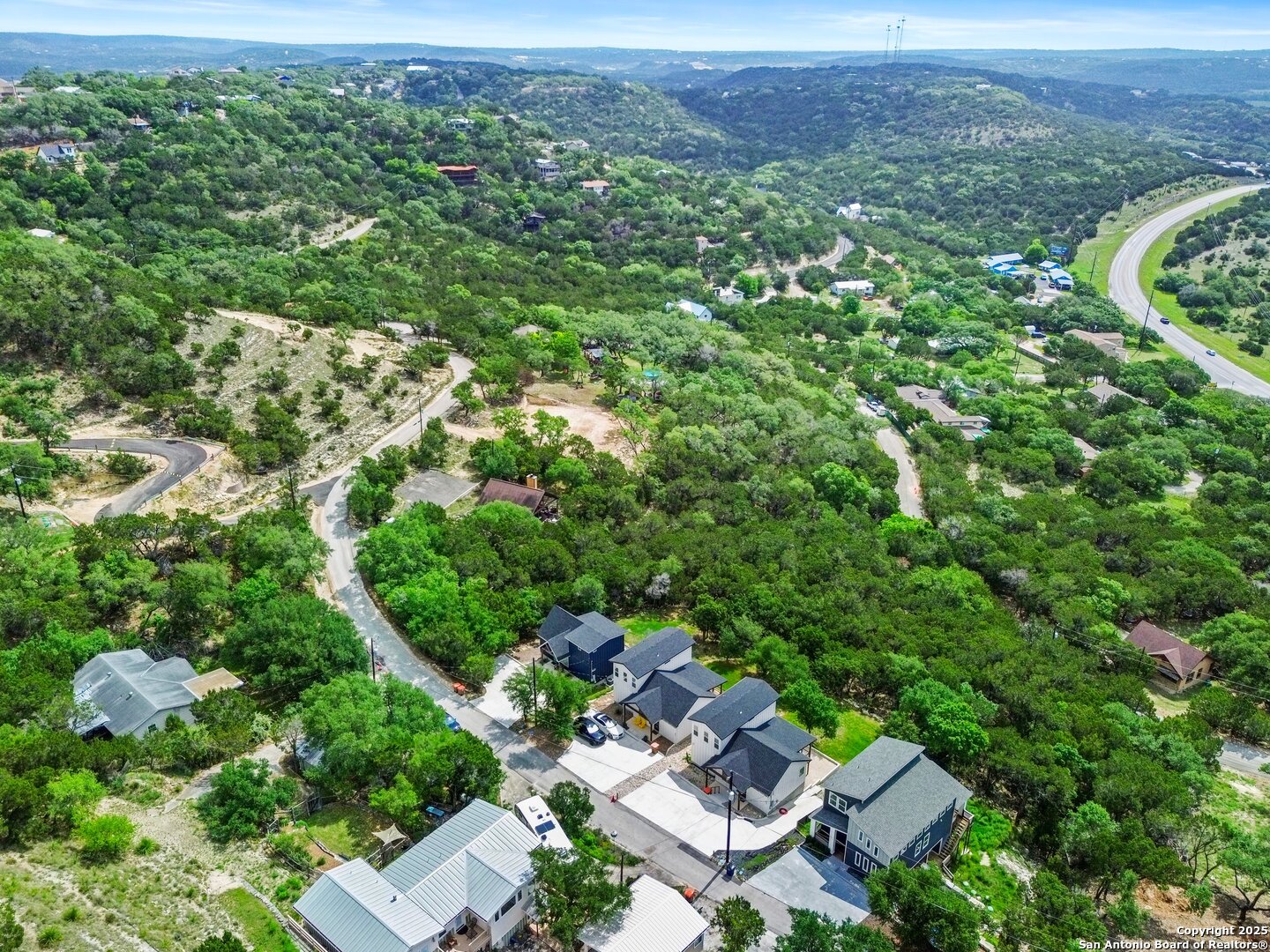 main property photo 40