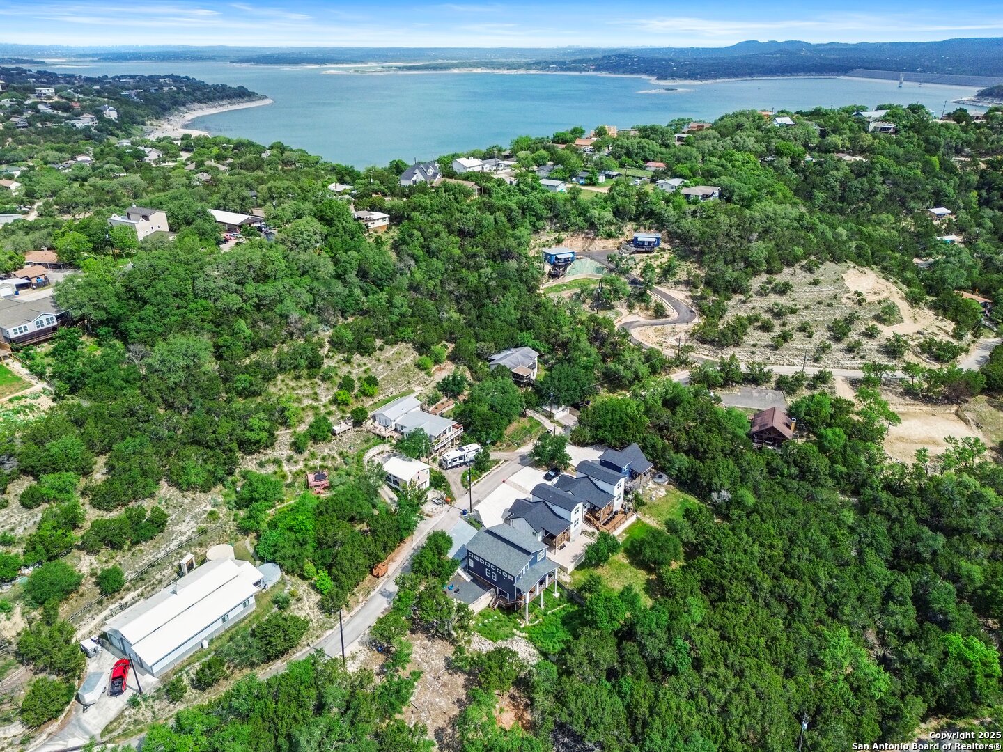 main property photo 41