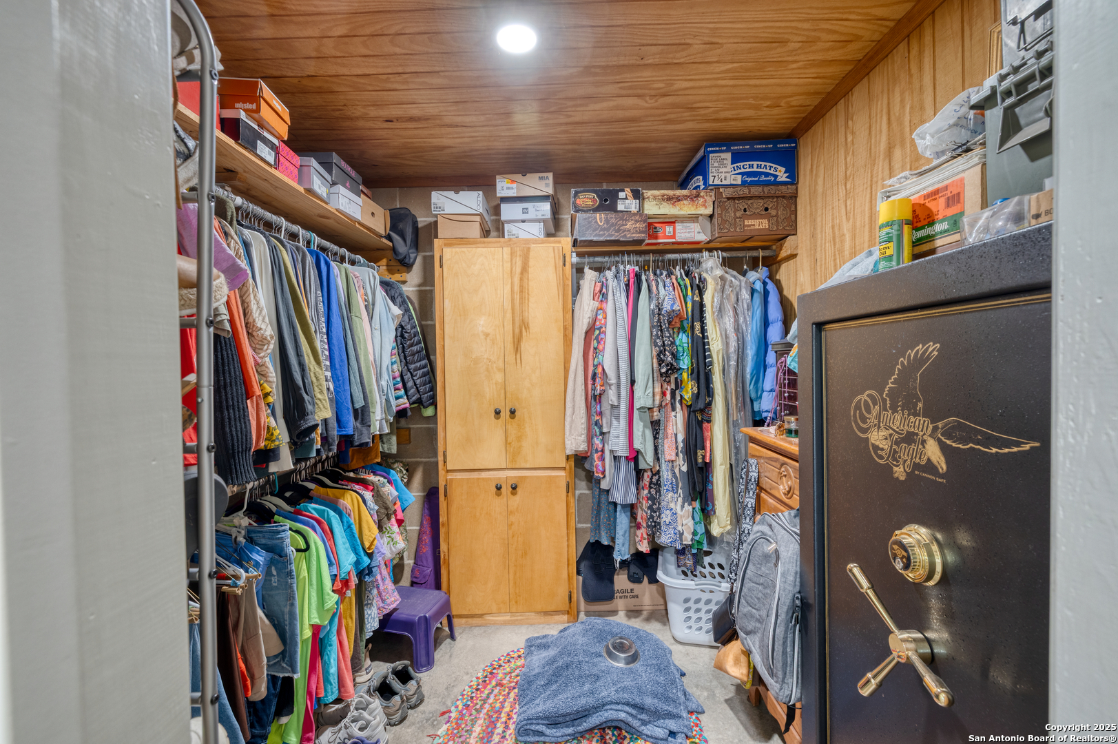 main property photo 14