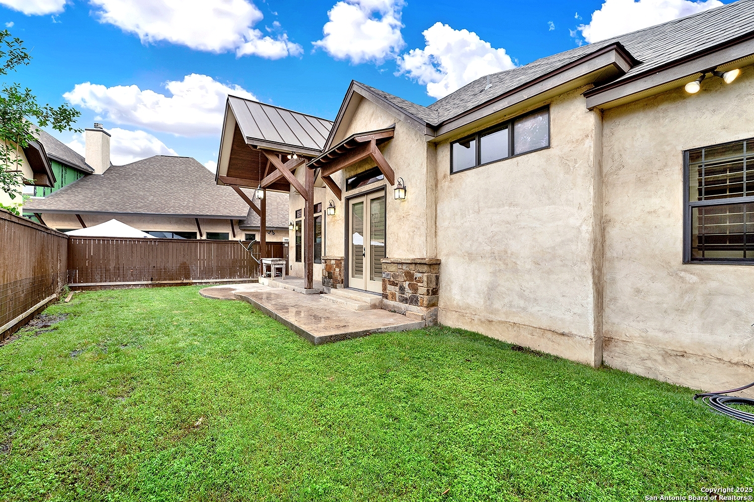 main property photo 5