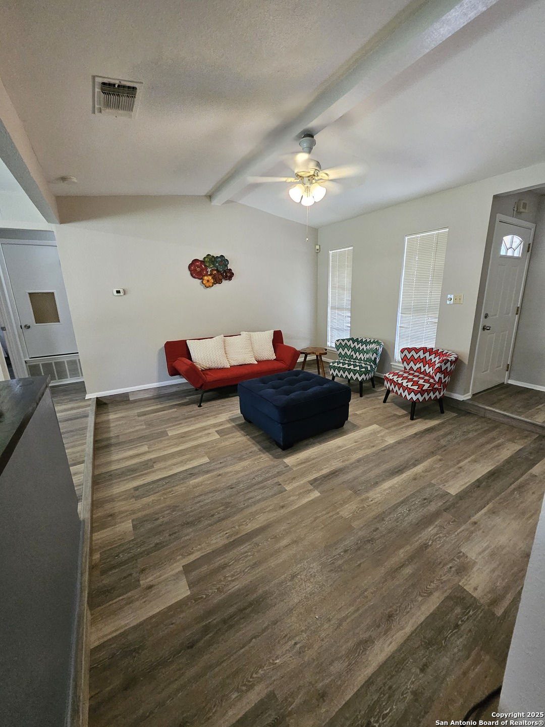property viewer photo 1