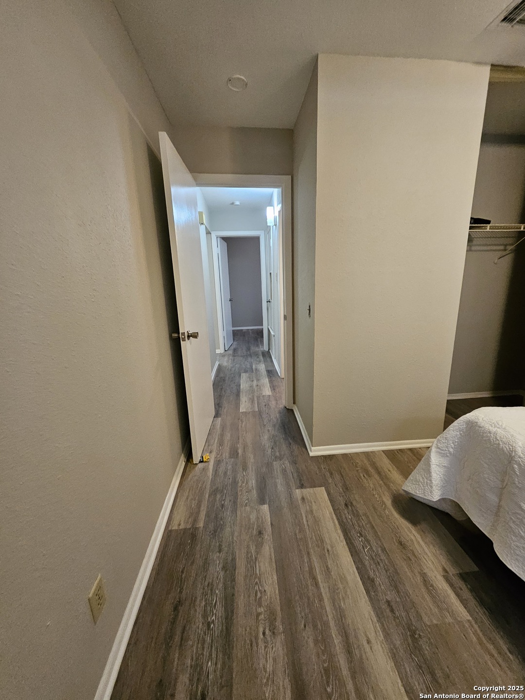 property viewer photo 14
