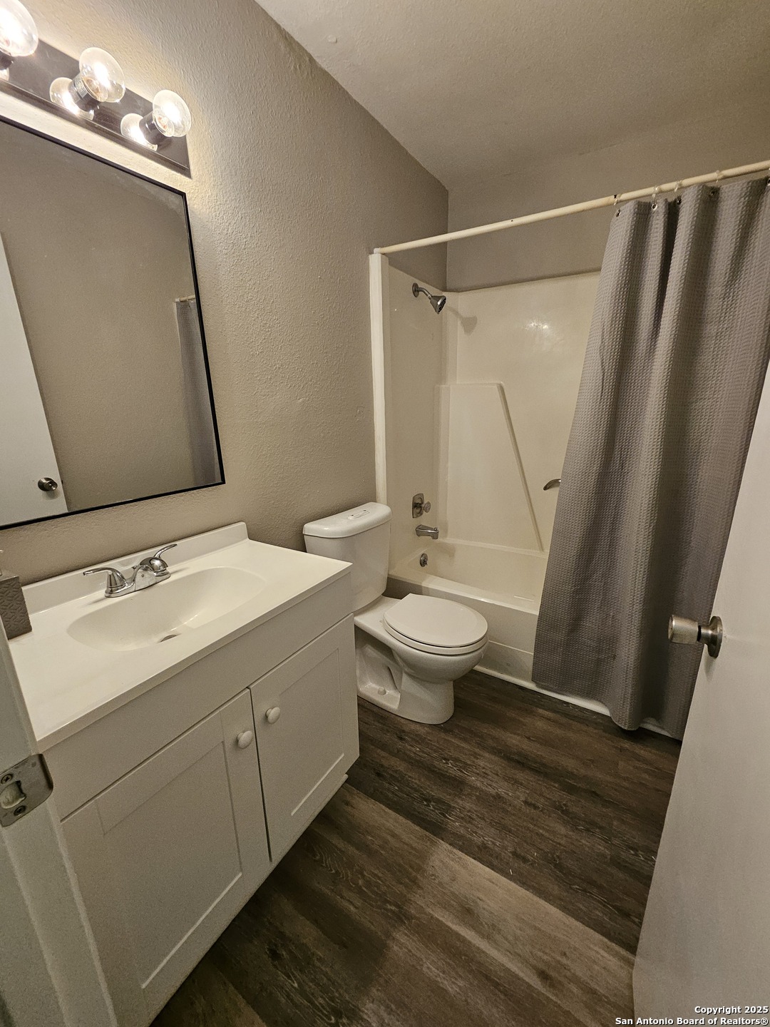 property viewer photo 17