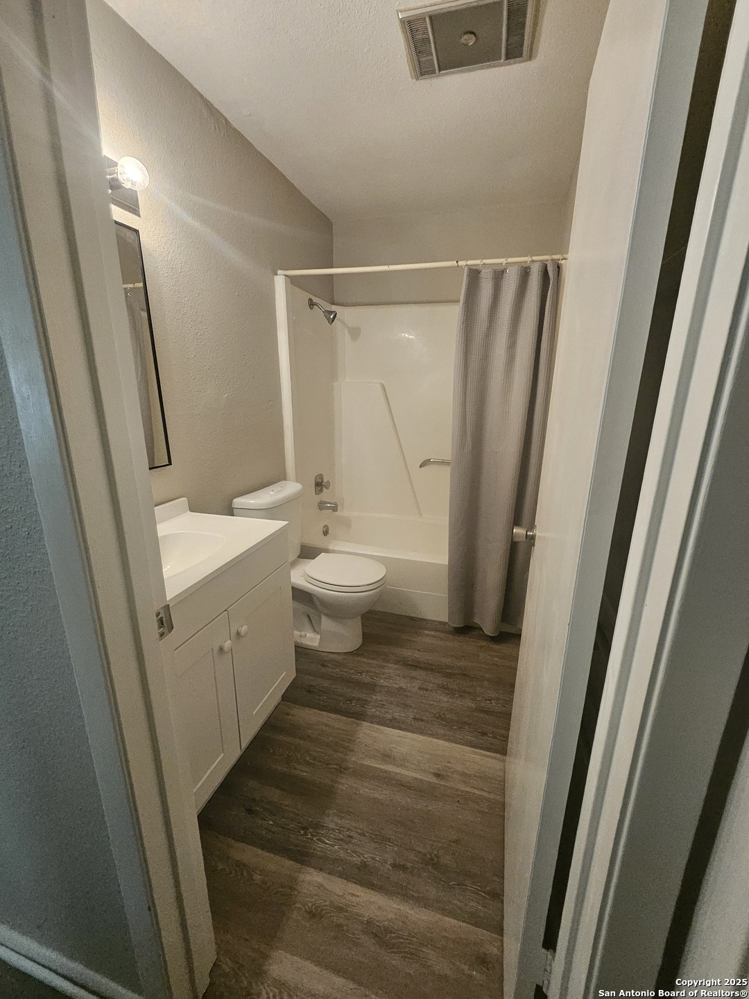property viewer photo 19