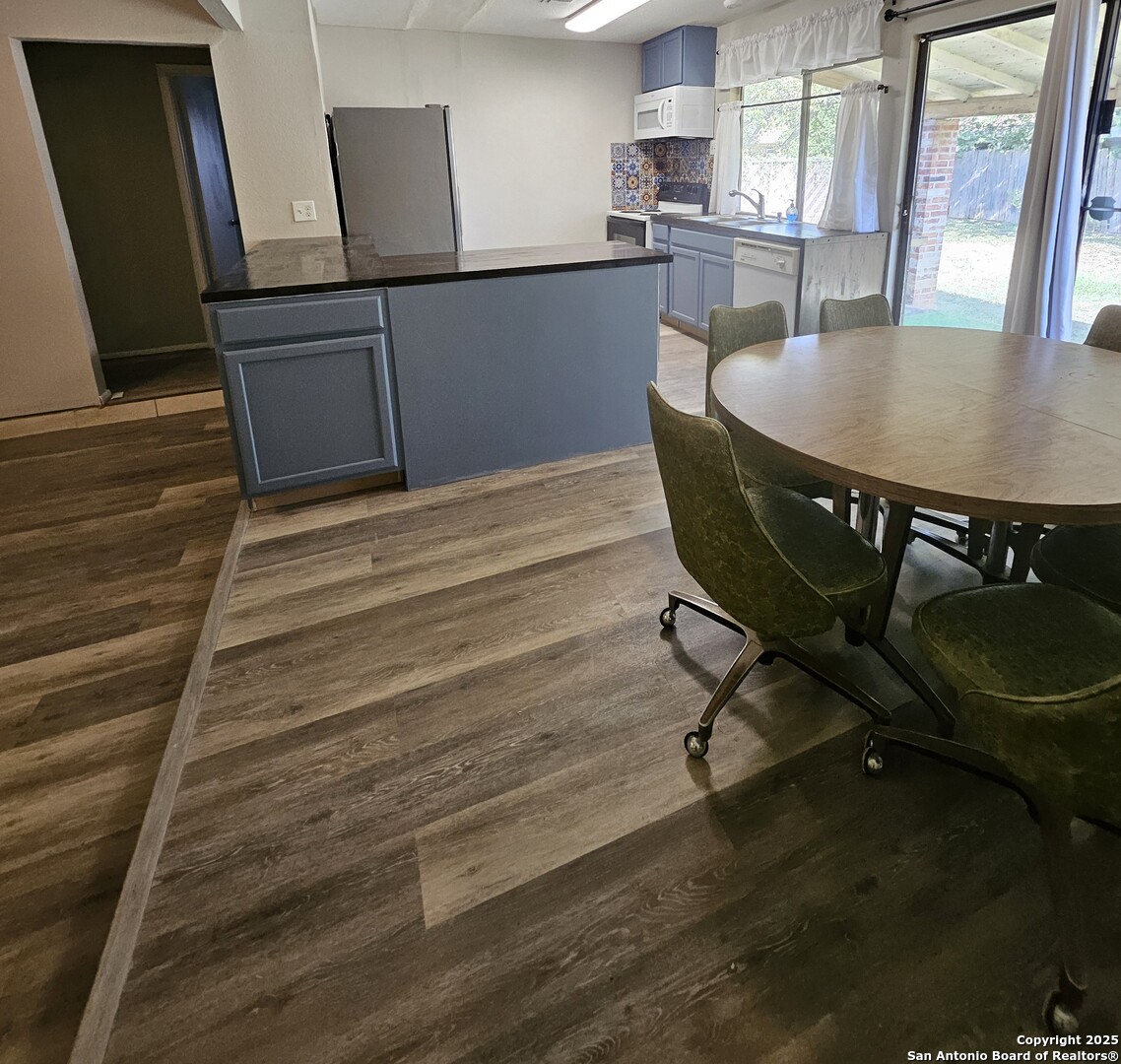 property viewer photo 2