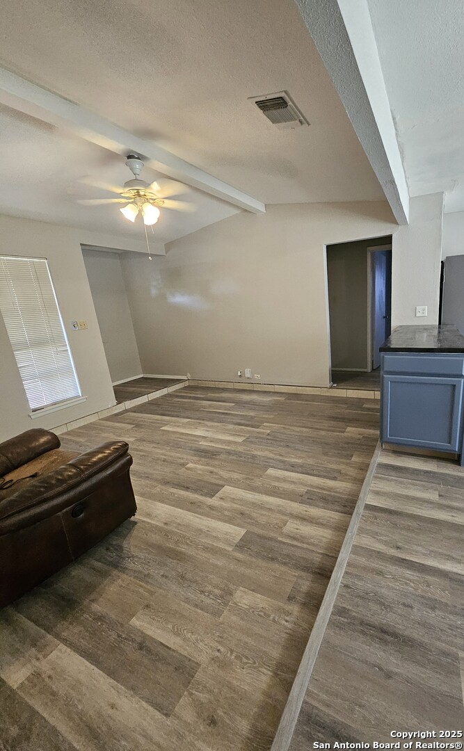 property viewer photo 22
