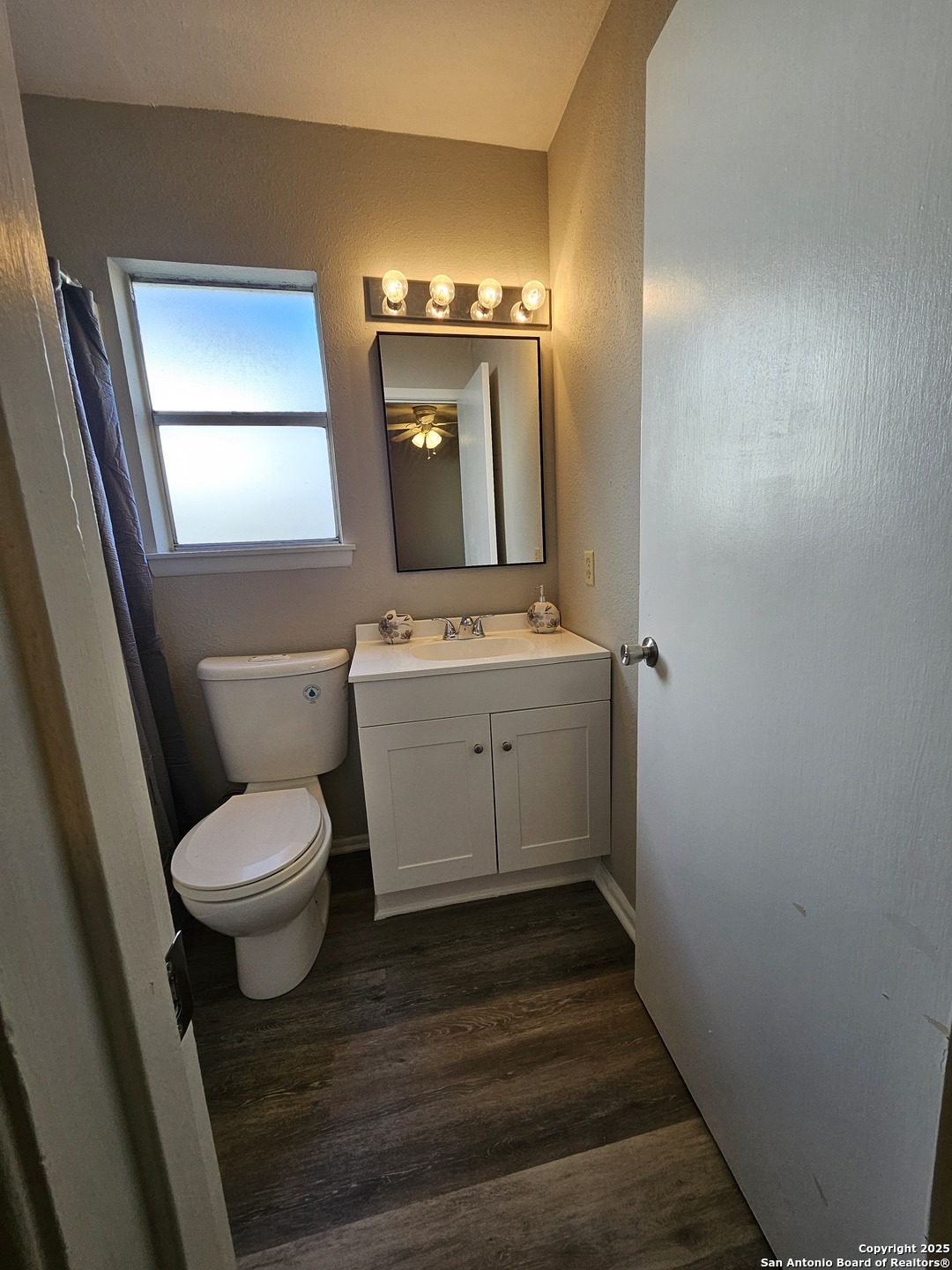 property viewer photo 23