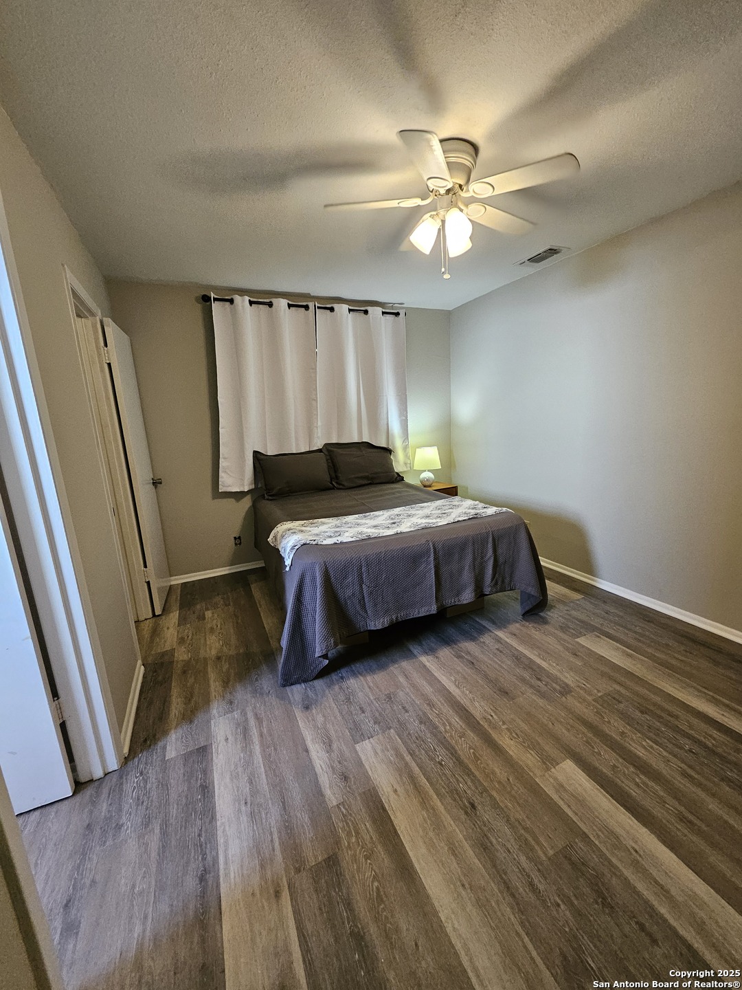 property viewer photo 27
