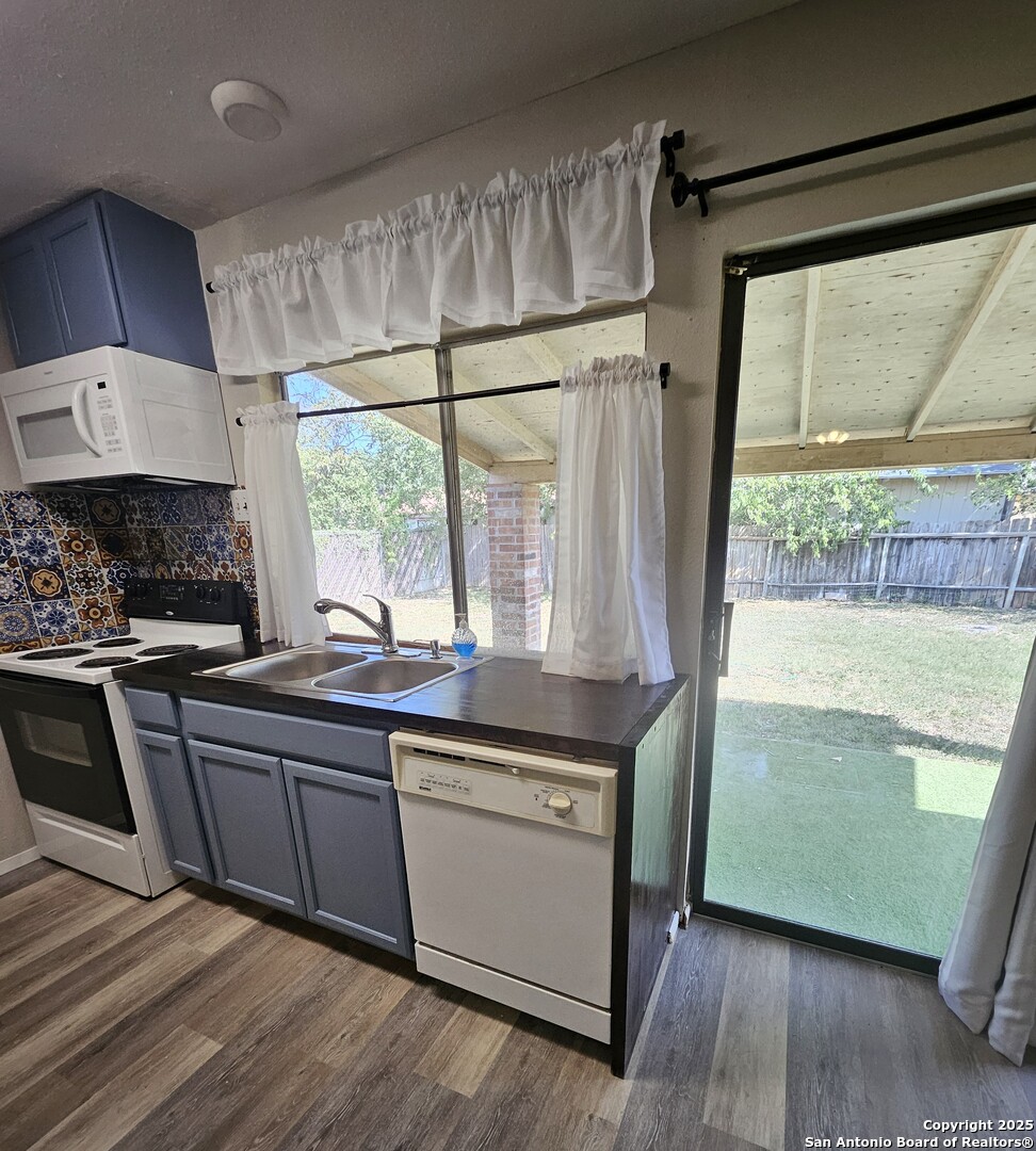 property viewer photo 4