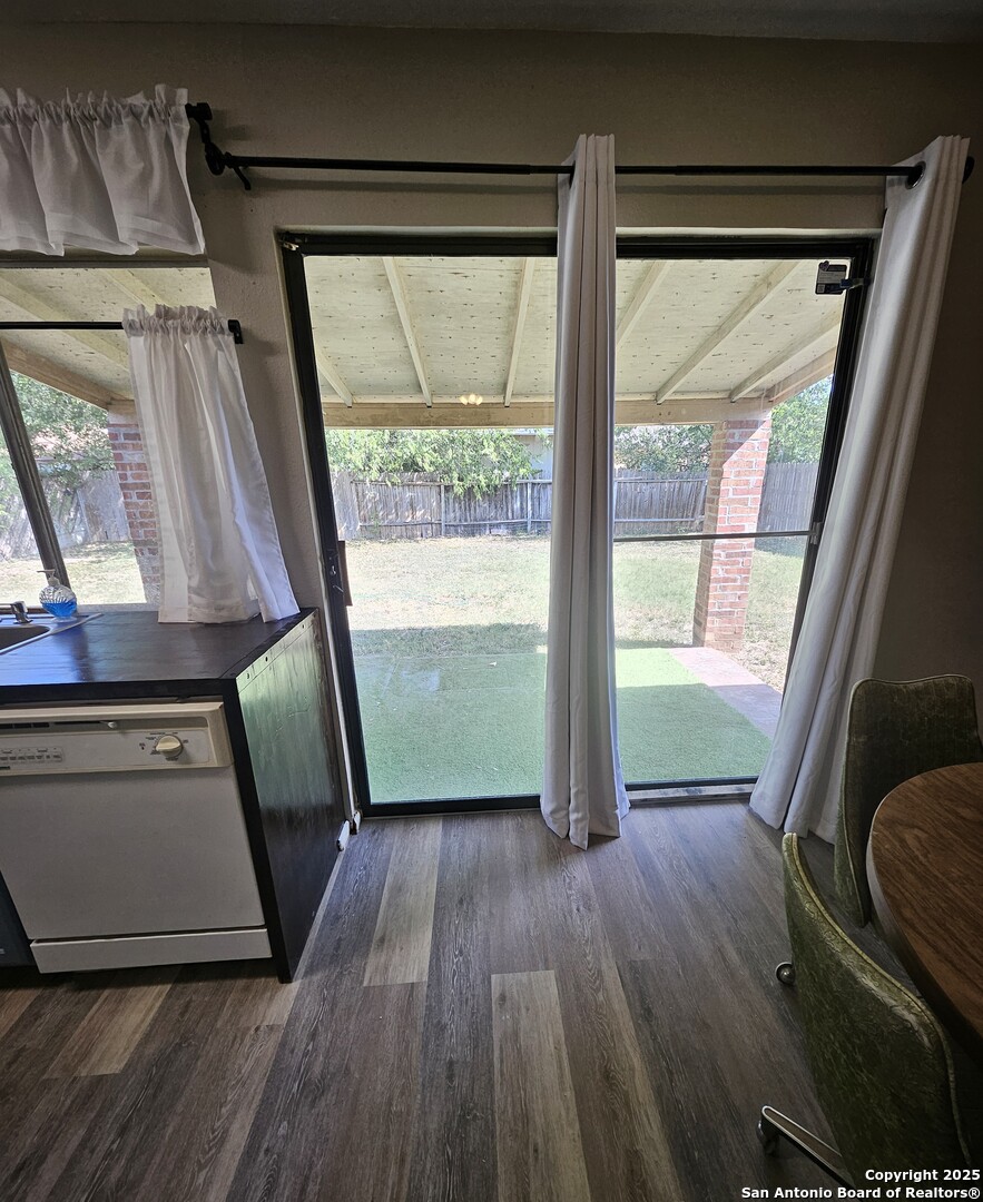 property viewer photo 5