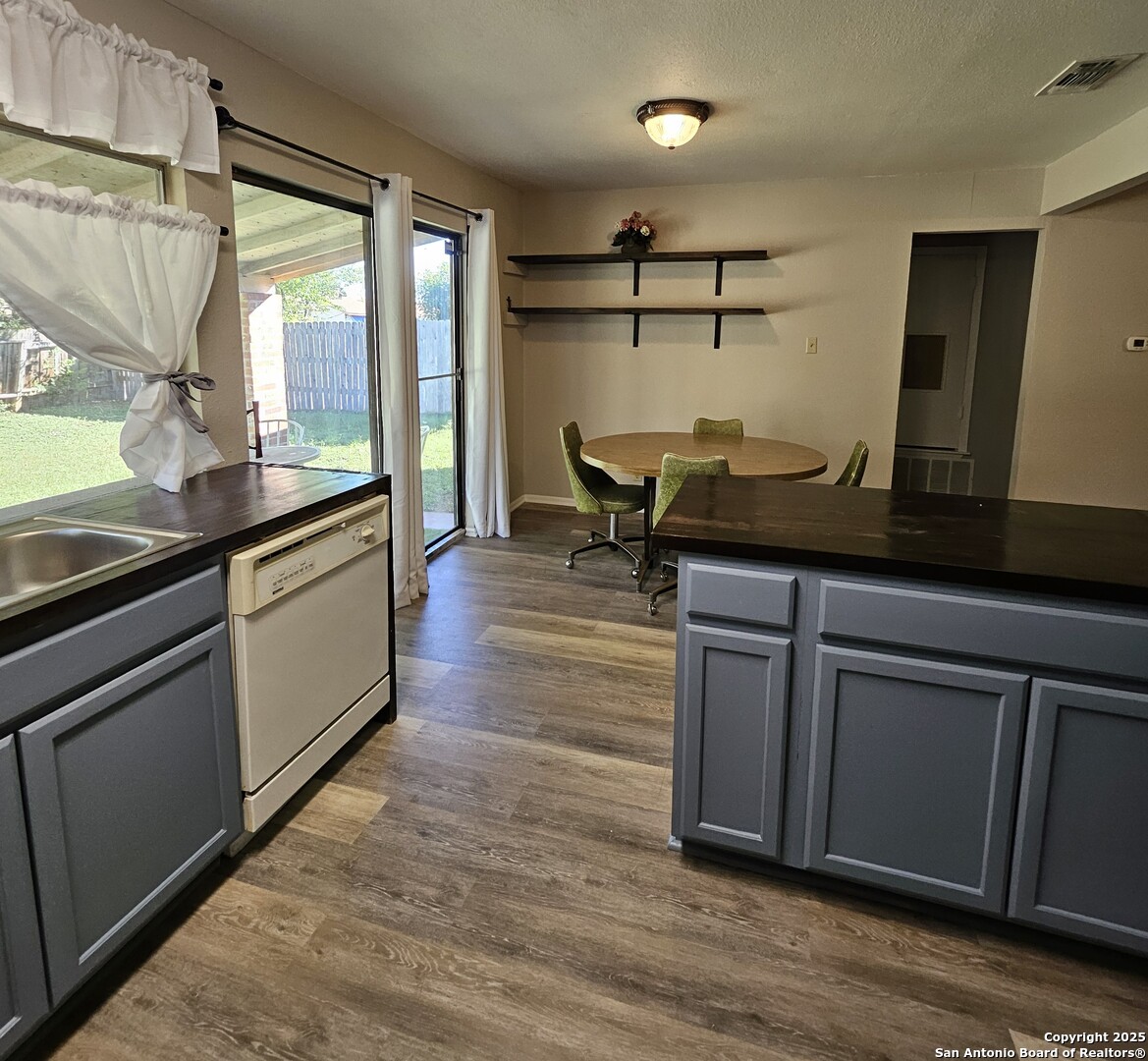 property viewer photo 9