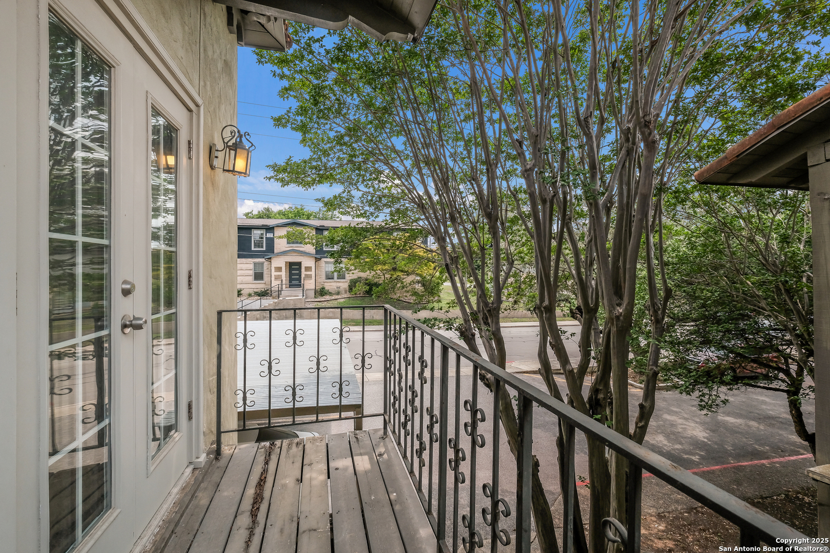 main property photo 20