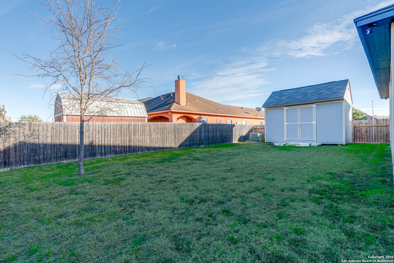 main property photo 32