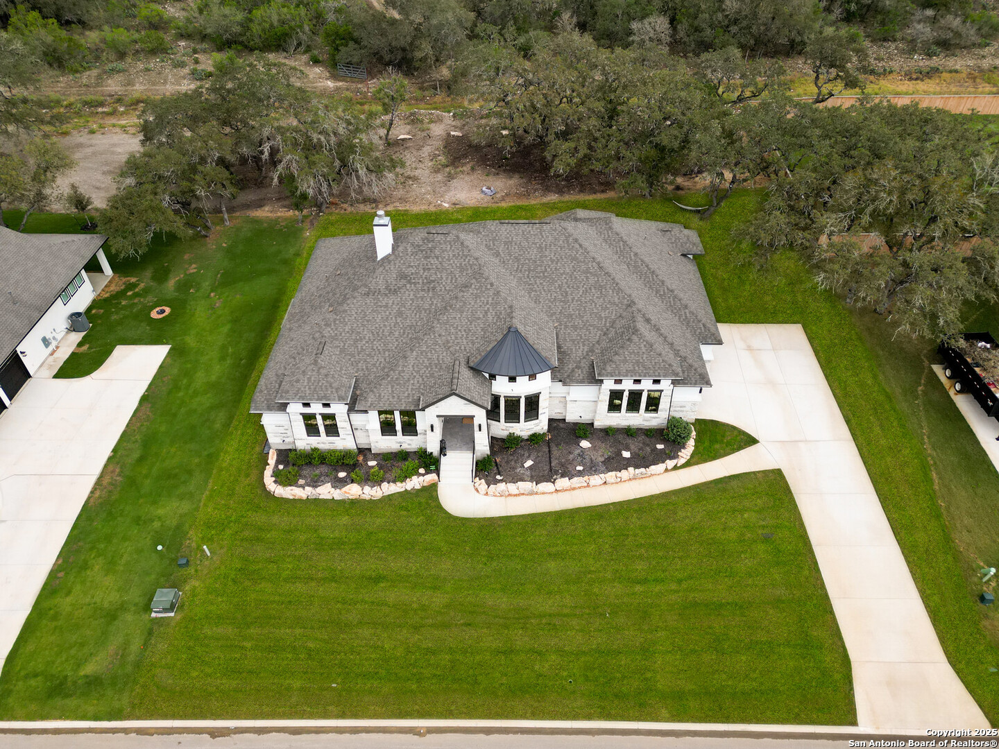 main property photo 45