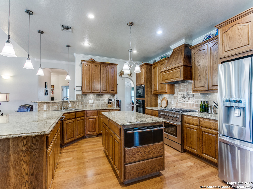 main property photo 12