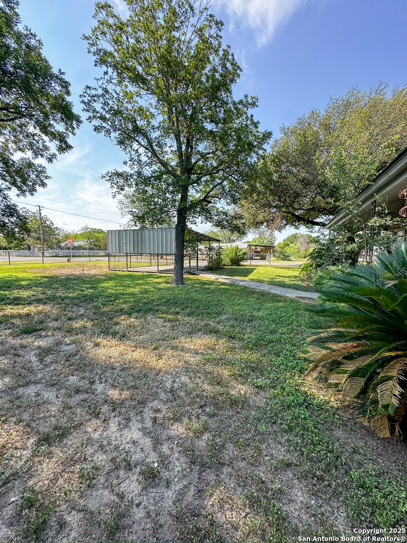 main property photo 23