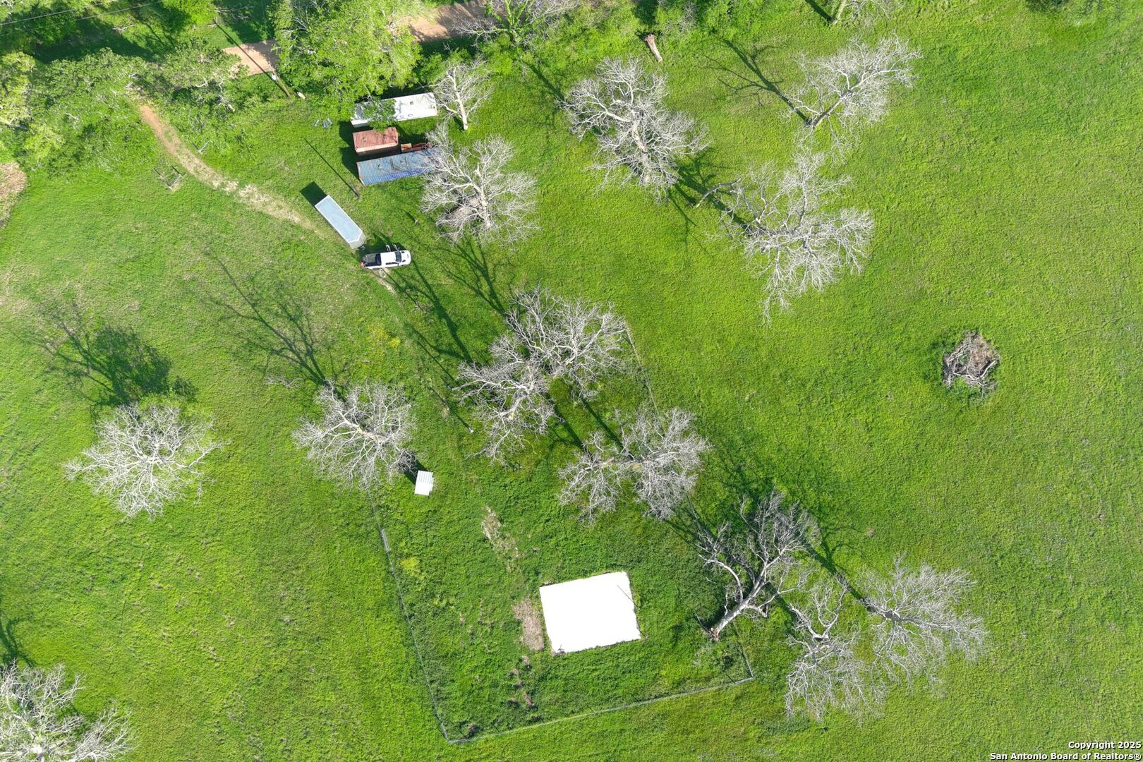 main property photo 10