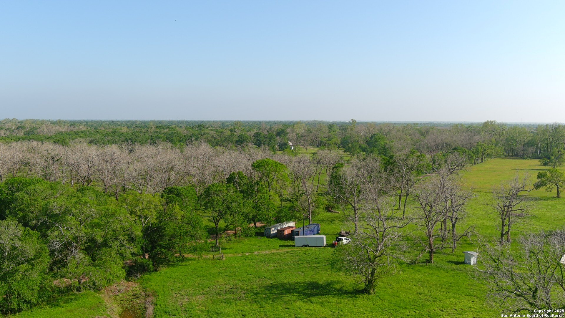 main property photo 11