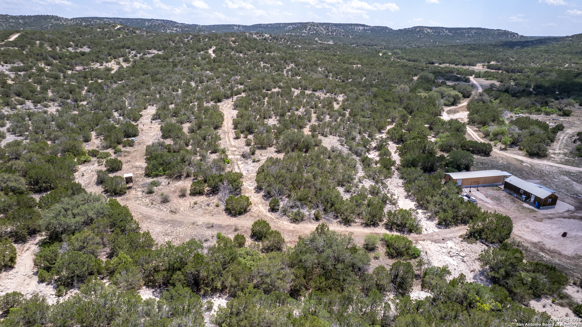 main property photo 30