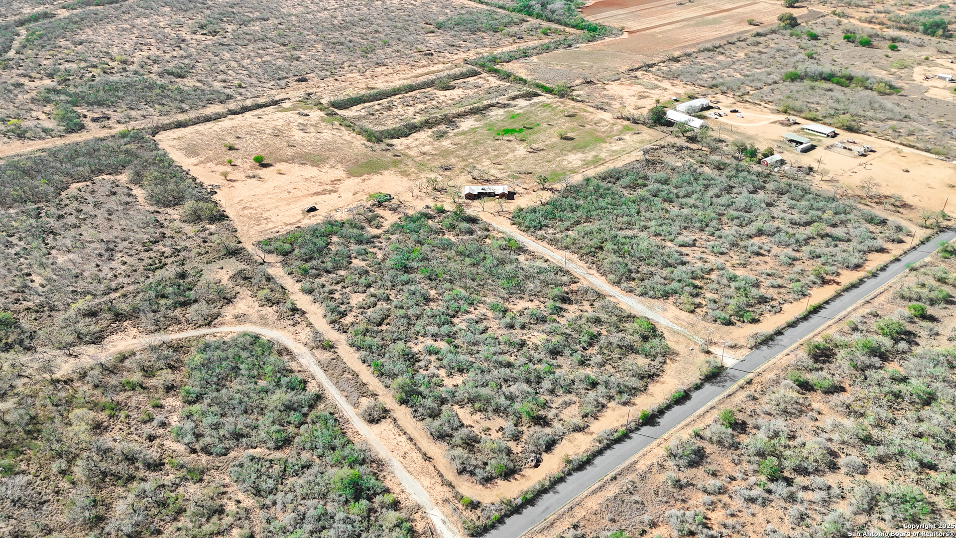 main property photo 4