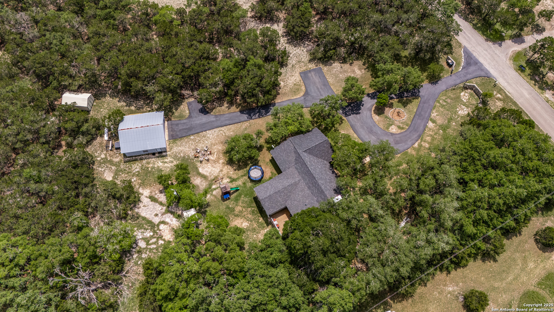 main property photo 45