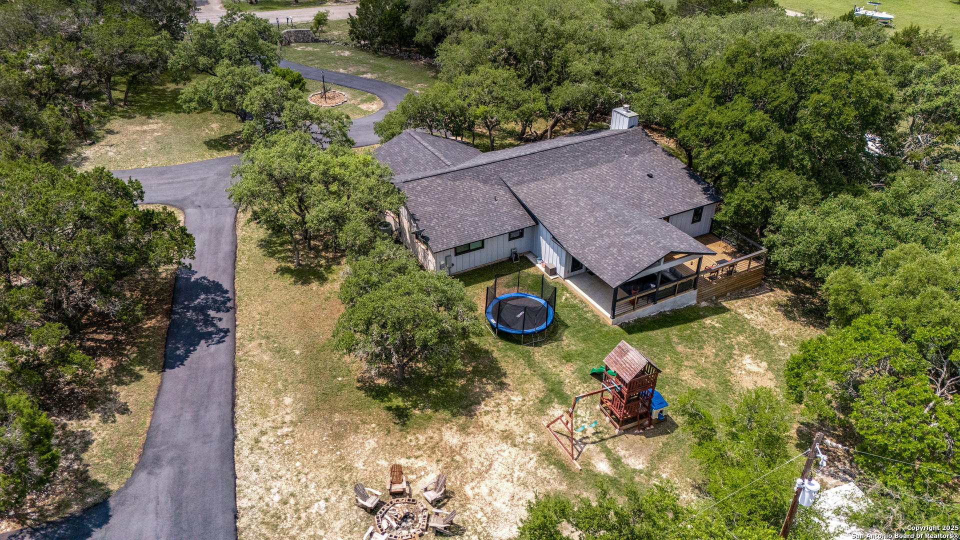 main property photo 50