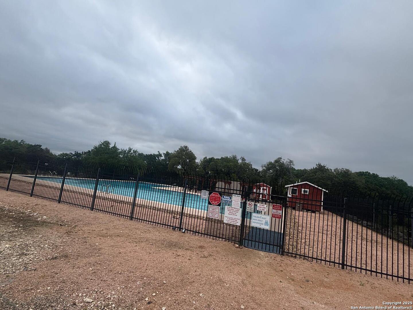 main property photo 18